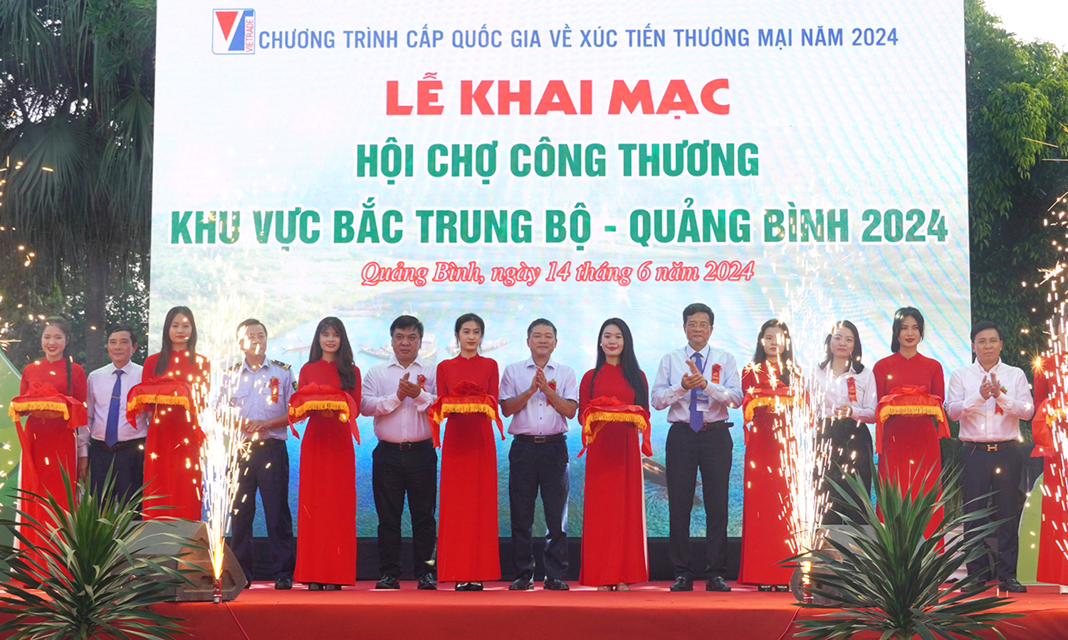 Khai mạc hội chợ Công thương khu vực Bắc Trung bộ-Quảng Bình năm 2024