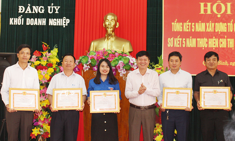 Gắn việc học tập và làm theo Bác với nhiệm vụ sản xuất, kinh doanh