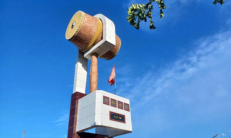 "Ngày mai anh về xuôi"