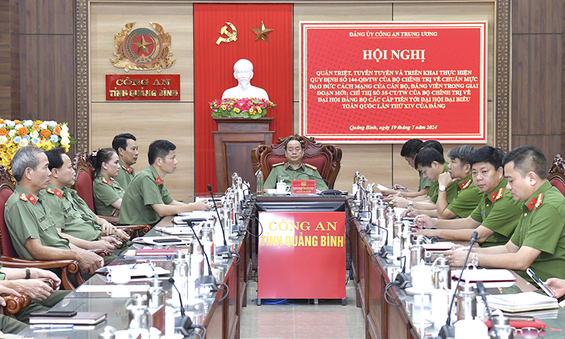 Quán triệt, triển khai các quy định, chỉ thị của Đảng trong lực lượng Công an