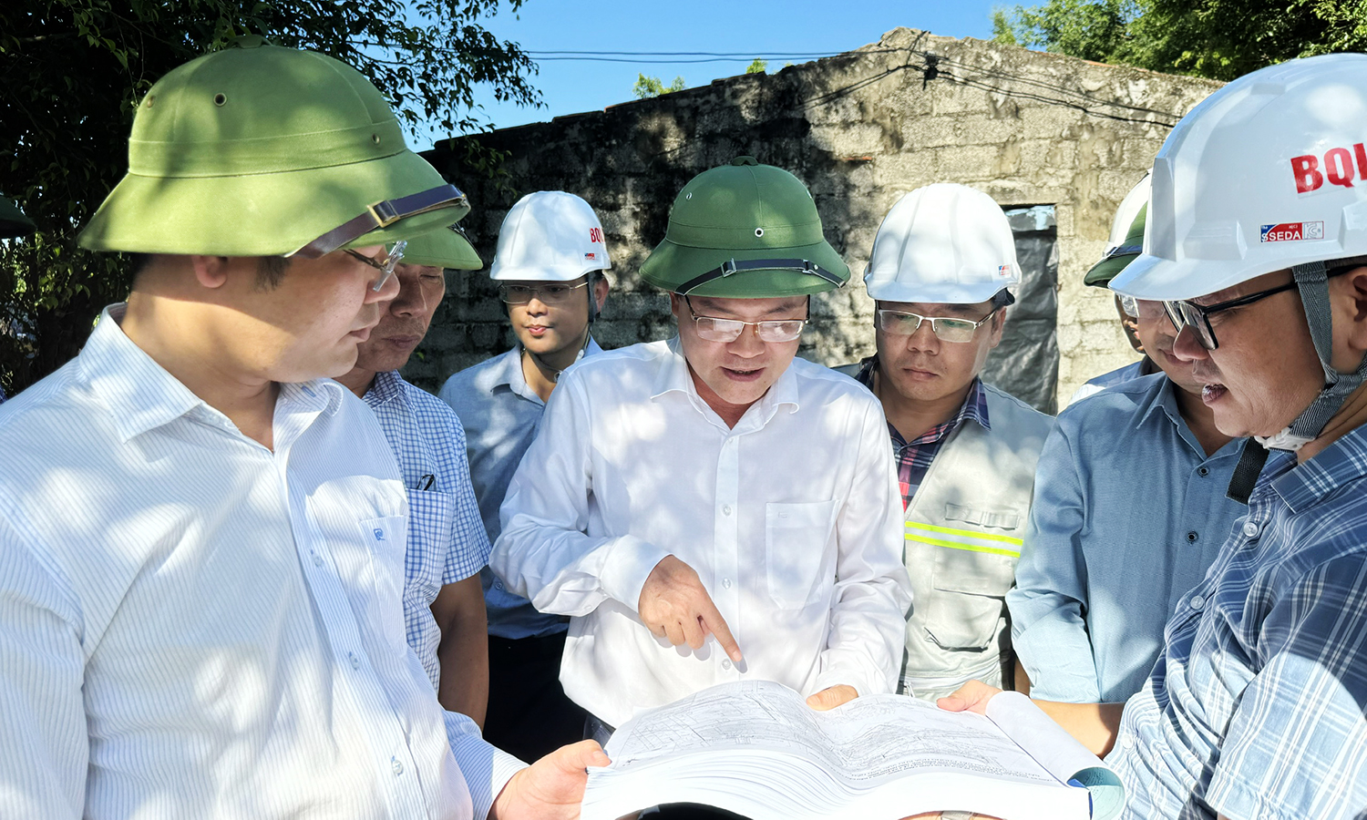 Đẩy nhanh tiến độ thực hiện dự án Đường ven biển và cầu Nhật Lệ 3