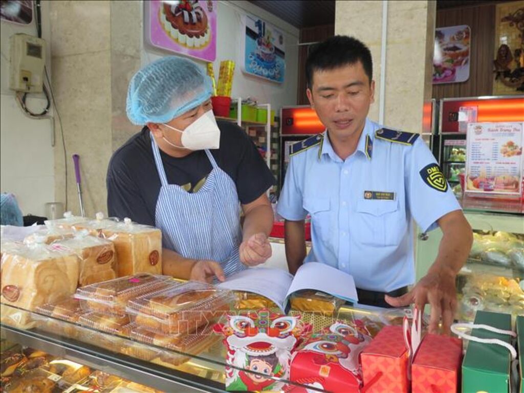 Thu hồi các sản phẩm không đảm bảo an toàn thực phẩm dịp Tết Trung Thu