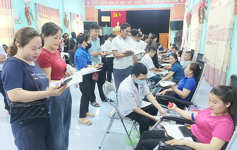 Tuyên Hóa: Trên 350 người tham gia hiến máu tình nguyện
