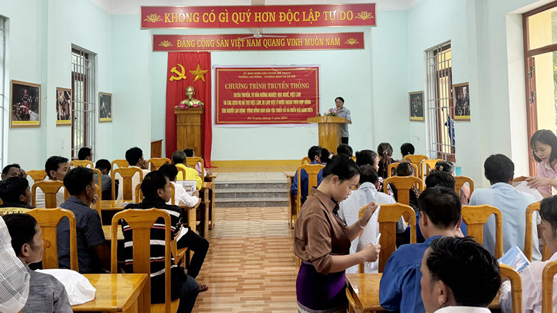 Giảm nghèo nhờ xuất khẩu lao động