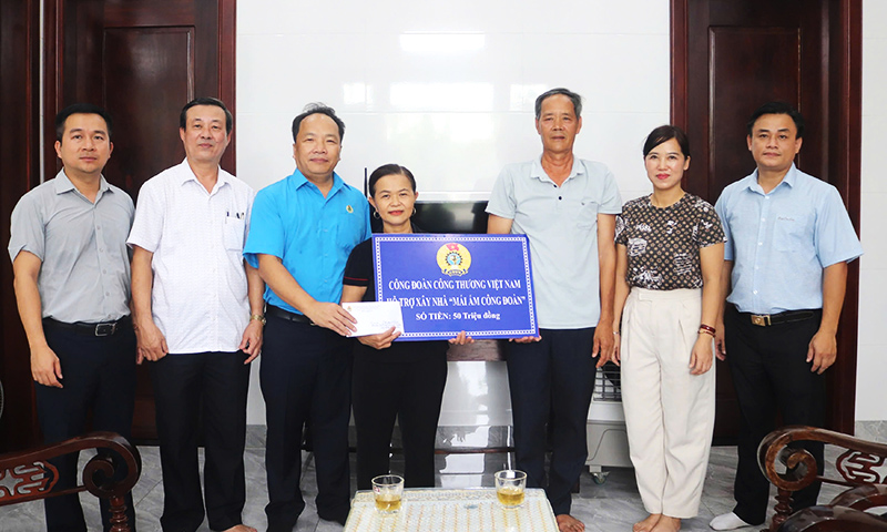 Chăm lo đời sống cho đoàn viên, người lao động