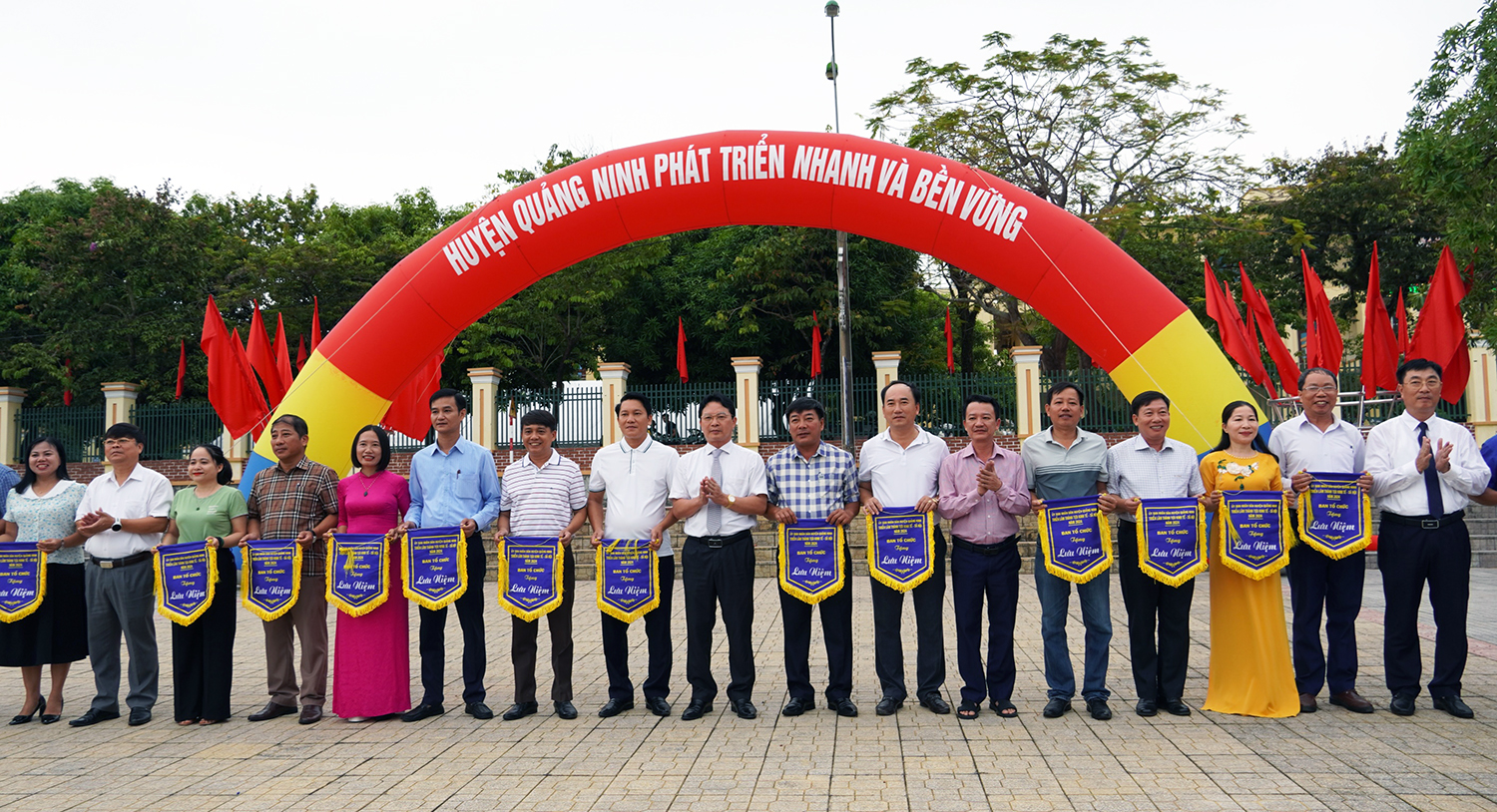 Quảng Ninh: Khai mạc triển lãm thành tựu kinh tế-xã hội huyện năm 2024