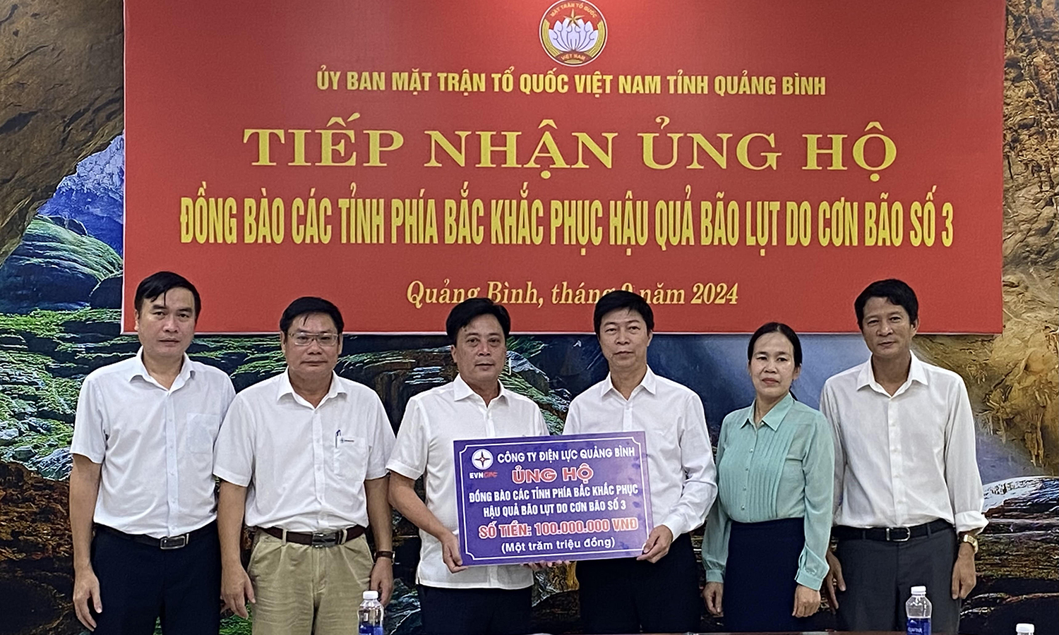 Quảng Bình hướng về người dân vùng bão, lũ phía Bắc