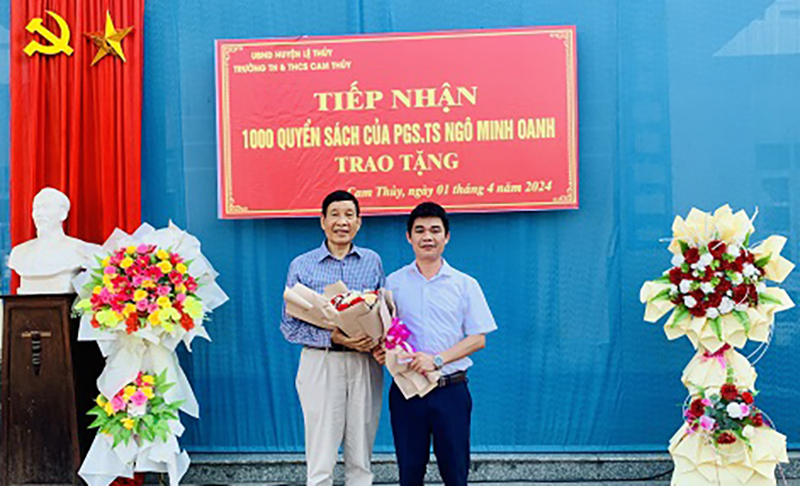 PGS.TS. Ngô Minh Oanh: "Anh muốn làm lá biếc"