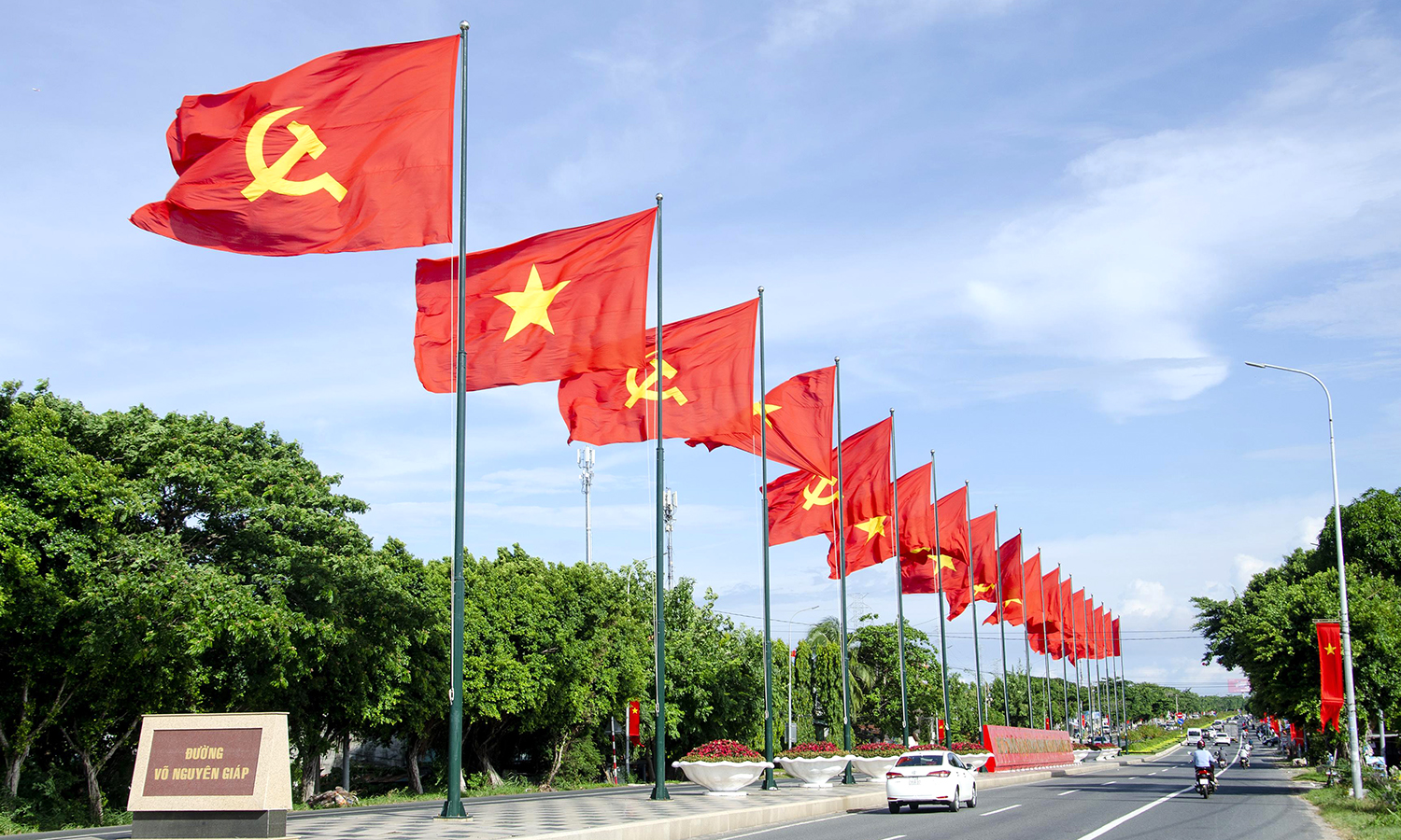 Thực hành tự phê bình và phê bình-"vũ khí sắc bén" trong xây dựng, chỉnh đốn Đảng