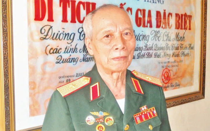 Thiếu tướng Phan Khắc Hy-Vị tướng Trường Sơn