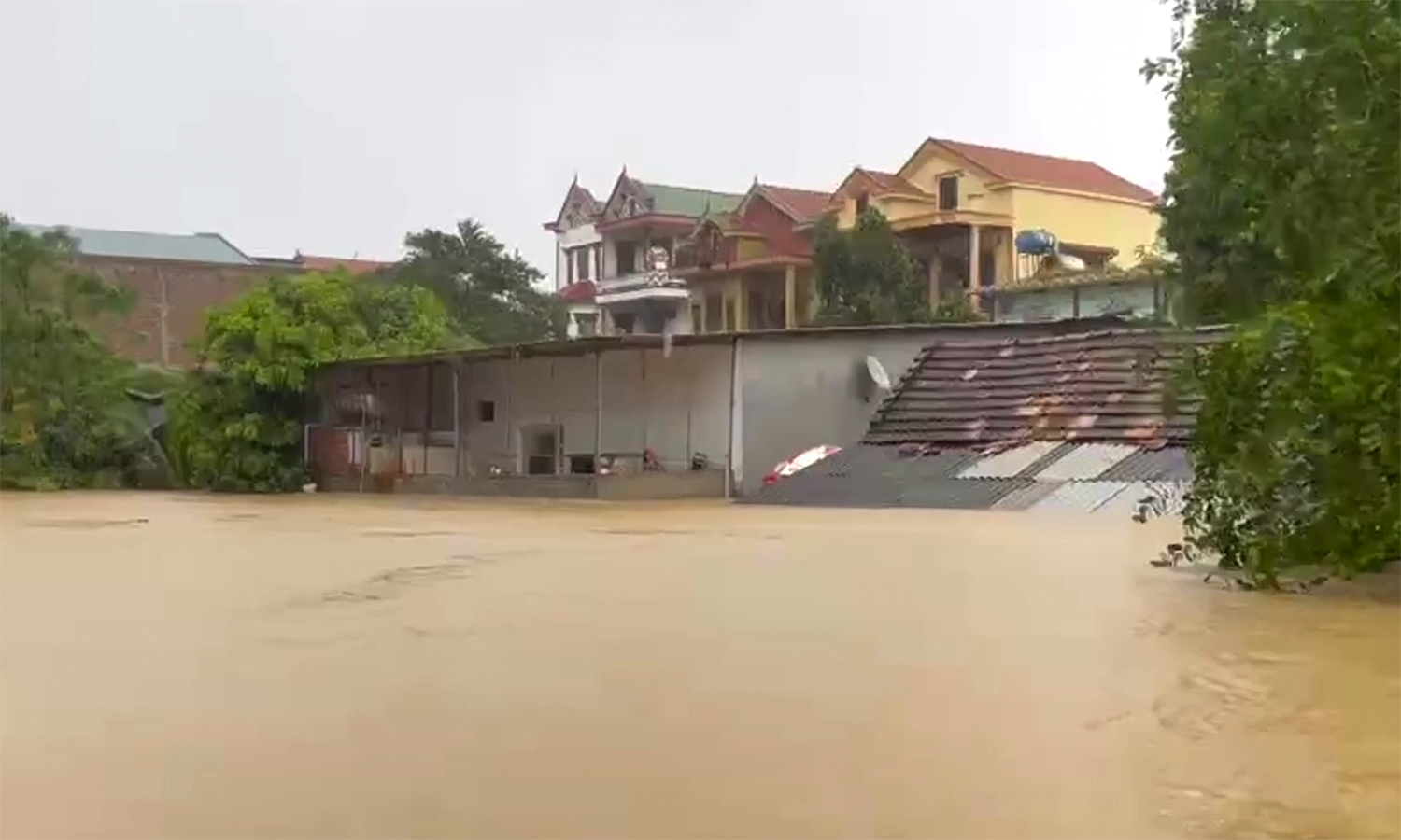 Video Clip: Hiền Ninh (Quảng Ninh) mênh mông nước lũ