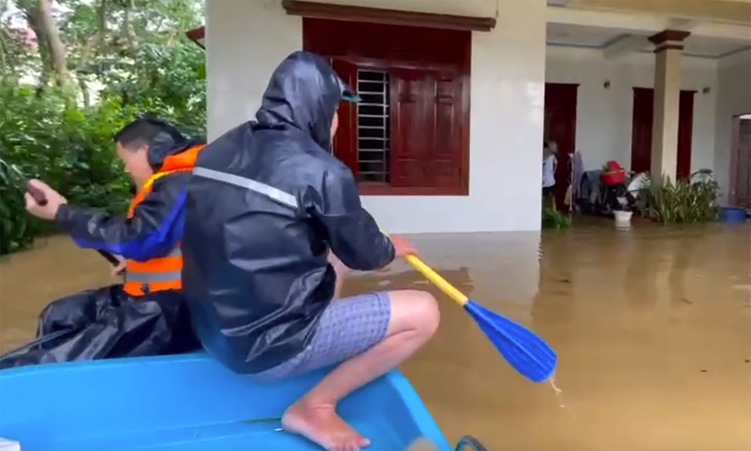 Quảng Ninh: Khẩn trương cơ động di dời dân đến nơi an toàn