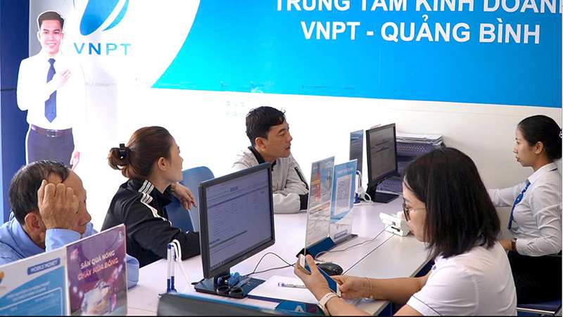 Mất tiền vì "mua hàng hưởng hoa hồng" qua mạng