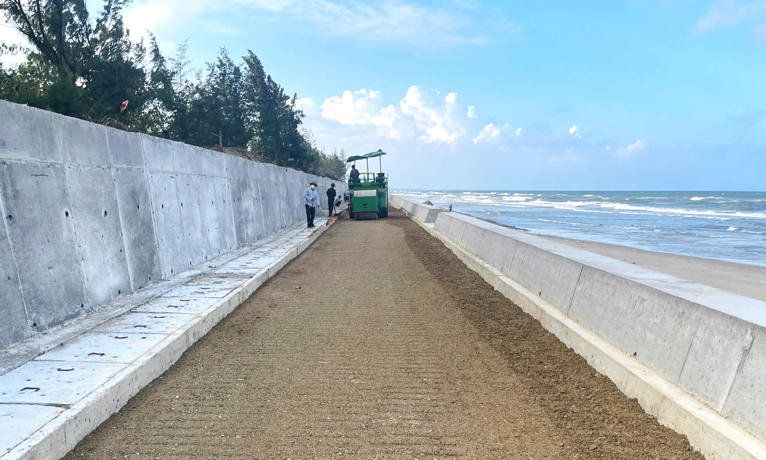 Đẩy nhanh tiến độ dự án kè biển Quảng Phúc