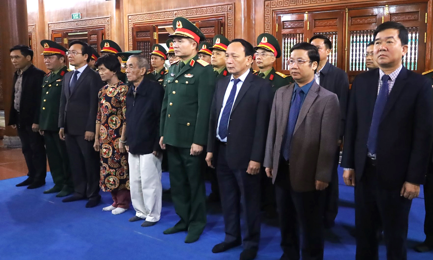 Tỉnh Quảng Bình và Viện Lịch sử quân sự: Tổ chức dâng hương tại Đền thờ Bác Hồ và các Anh hùng liệt sỹ tỉnh