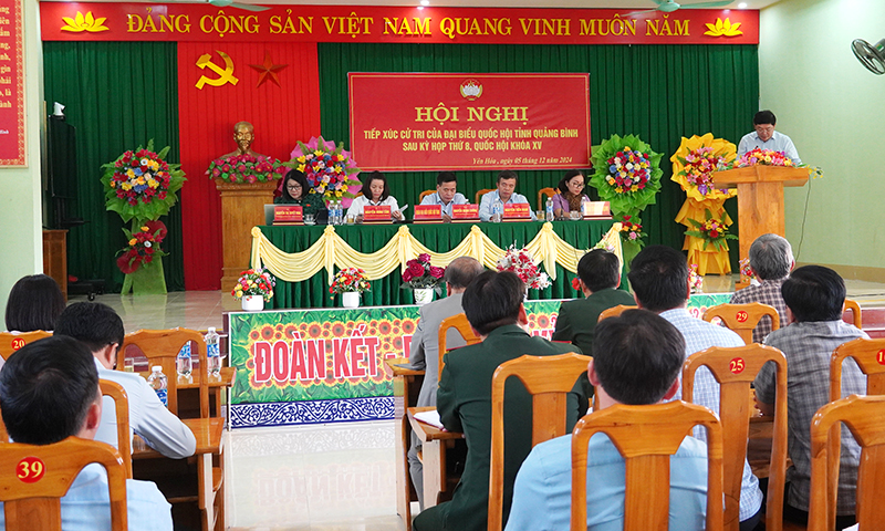 Đại biểu Quốc hội tiếp xúc cử tri huyện Minh Hóa