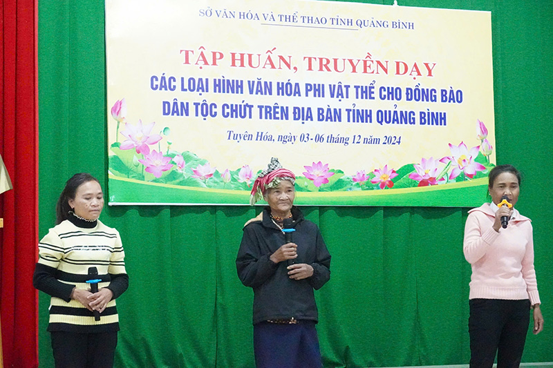 Tập huấn, truyền dạy các loại hình văn hóa phi vật thể cho đồng bào dân tộc Chứt