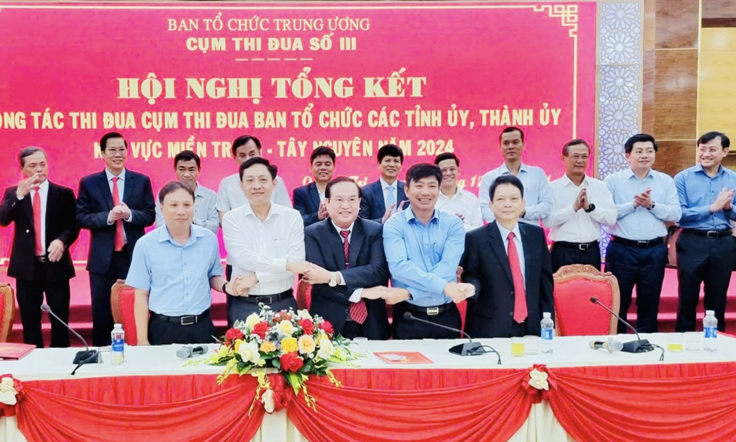 Chủ động, sáng tạo, thi đua thực hiện tốt công tác tổ chức xây dựng Đảng