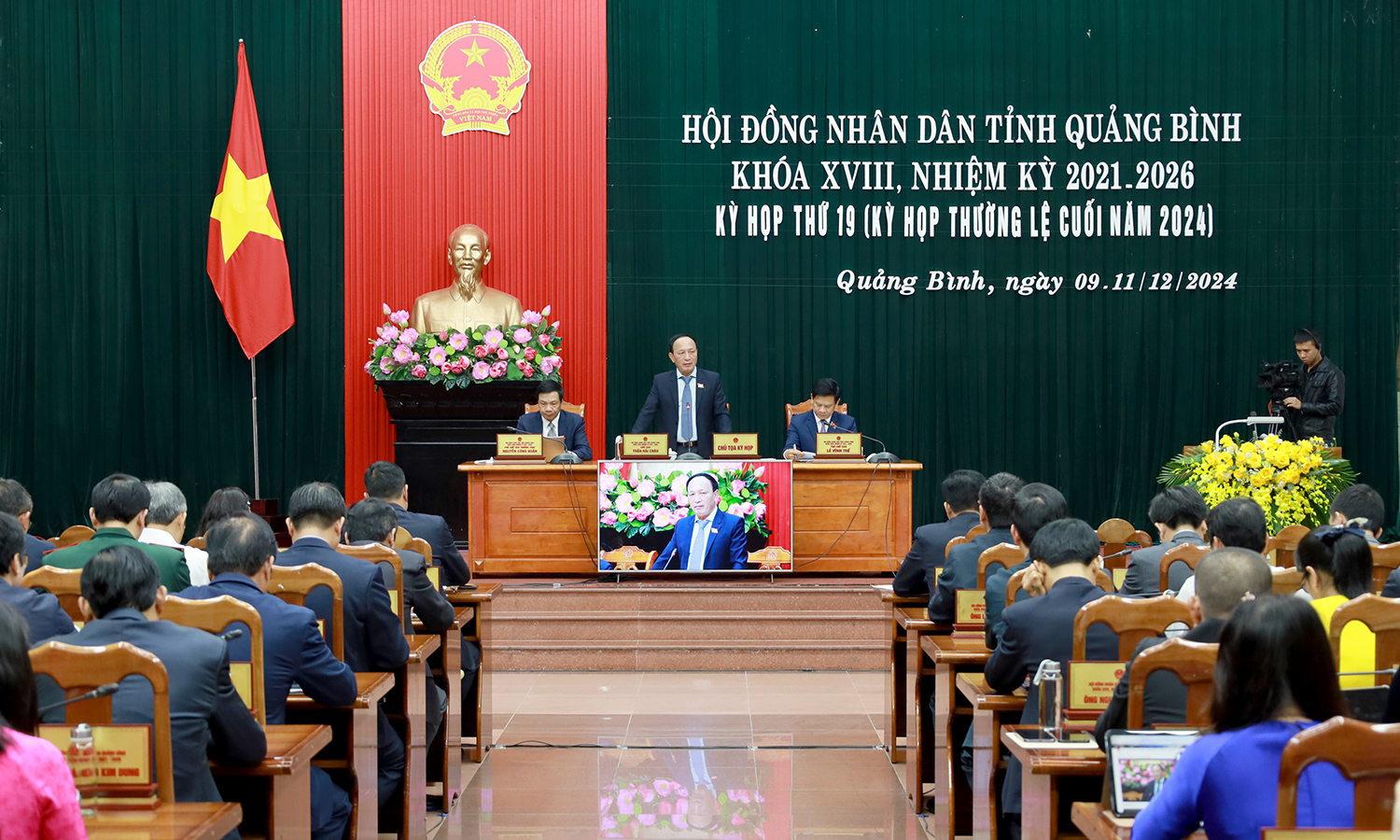 Tiếp tục phiên chất vấn và trả lời chất vấn