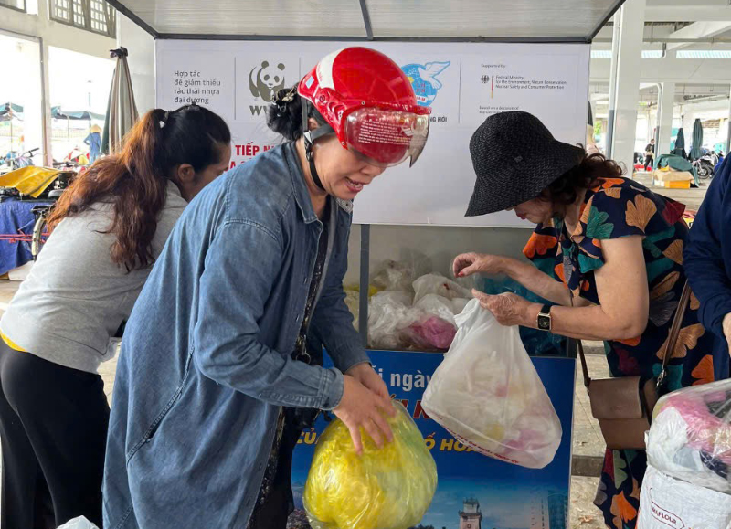 Hiệu quả mô hình "Chợ giảm thiểu túi nilon"