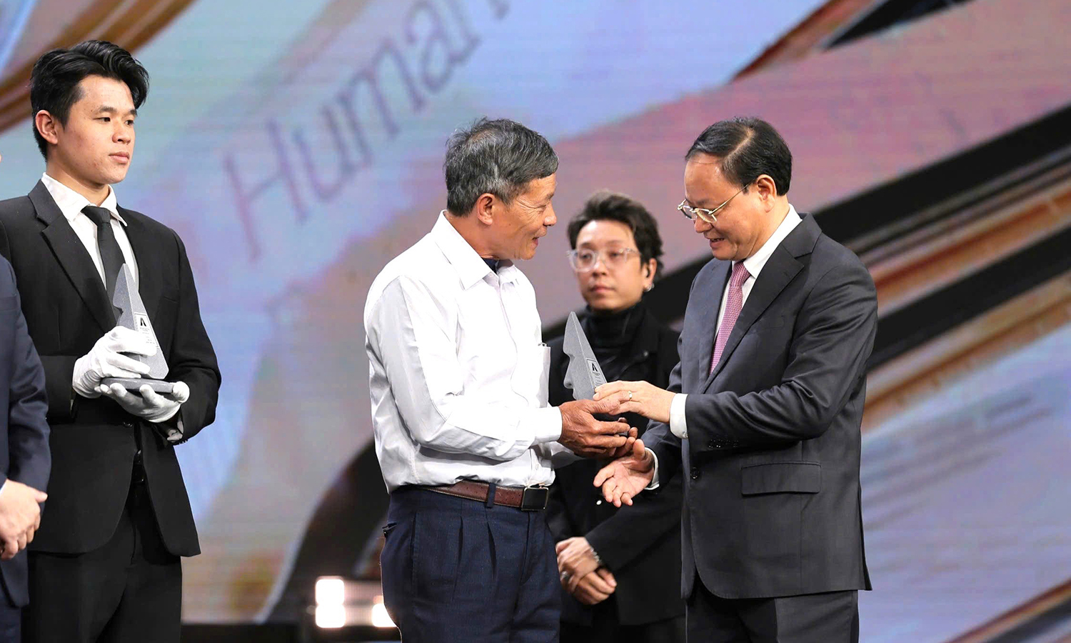 Hoạt động bảo tồn voọc gáy trắng ở Tuyên Hóa được trao "Giải thưởng Hành động vì cộng đồng 2024"