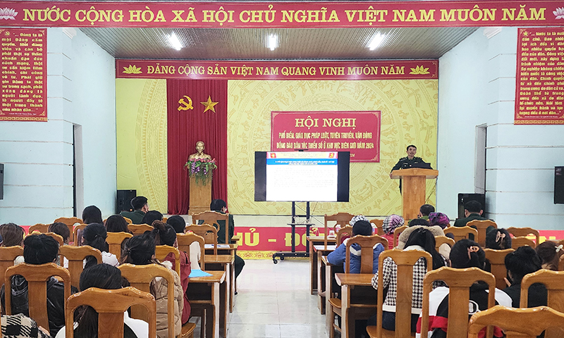 Tuyên truyền pháp luật cho cán bộ và nhân dân khu vực biên giới đất liền