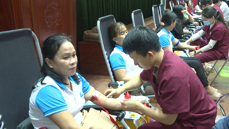 Trao giọt máu đào, lan tỏa yêu thương