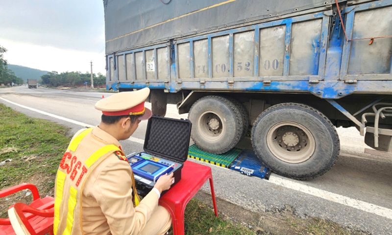 Phát triển hạ tầng bảo đảm an toàn giao thông