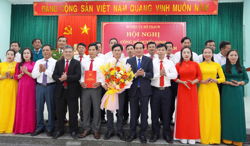 Bố Trạch: Quyết tâm thực hiện sắp xếp, tinh gọn bộ máy