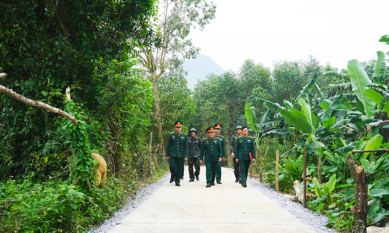Khánh thành, bàn giao công trình "Đường quân dân kiểu mẫu"