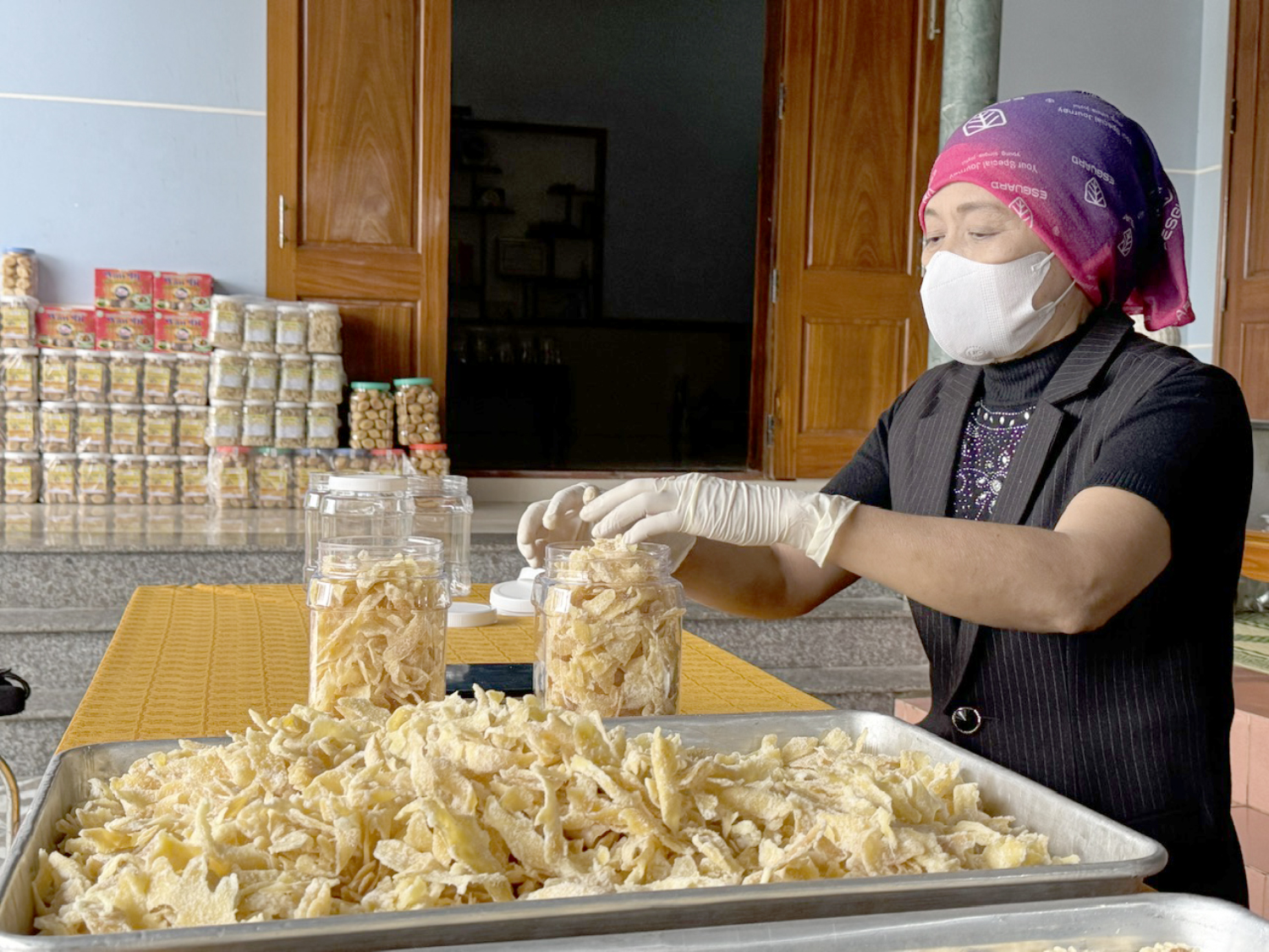 Tất bật chuẩn bị hàng Tết