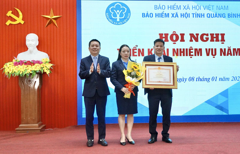 Hoàn thành đạt và vượt chỉ tiêu phát triển người tham gia các chính sách bảo hiểm