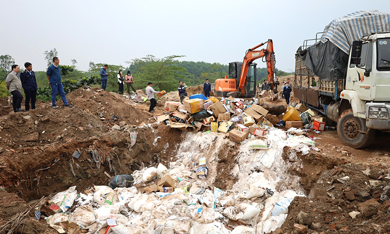 Xử lý 440 vụ vi phạm về buôn lậu, gian lận thương mại và hàng giả