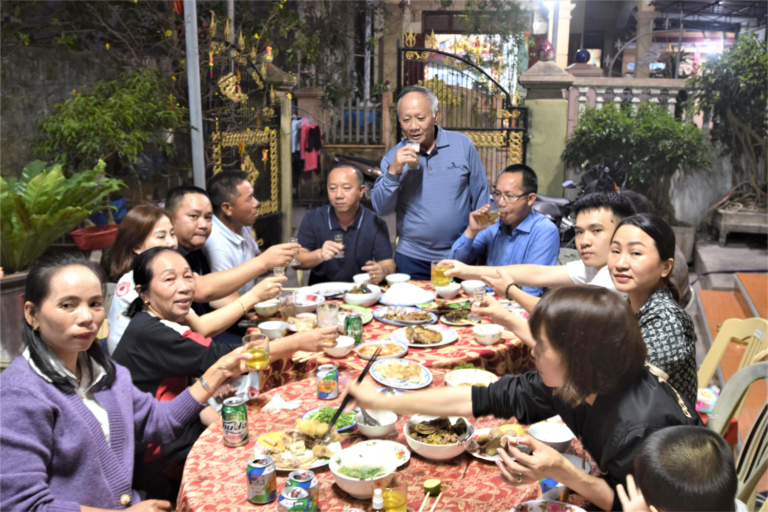 Thâm tình trong bữa cơm tất niên