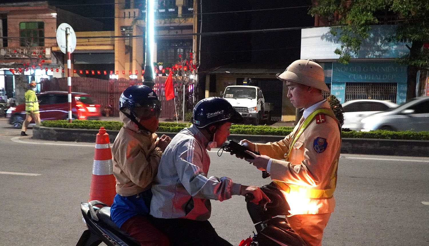 Tăng cường bảo đảm an toàn giao thông dịp Tết Nguyên đán