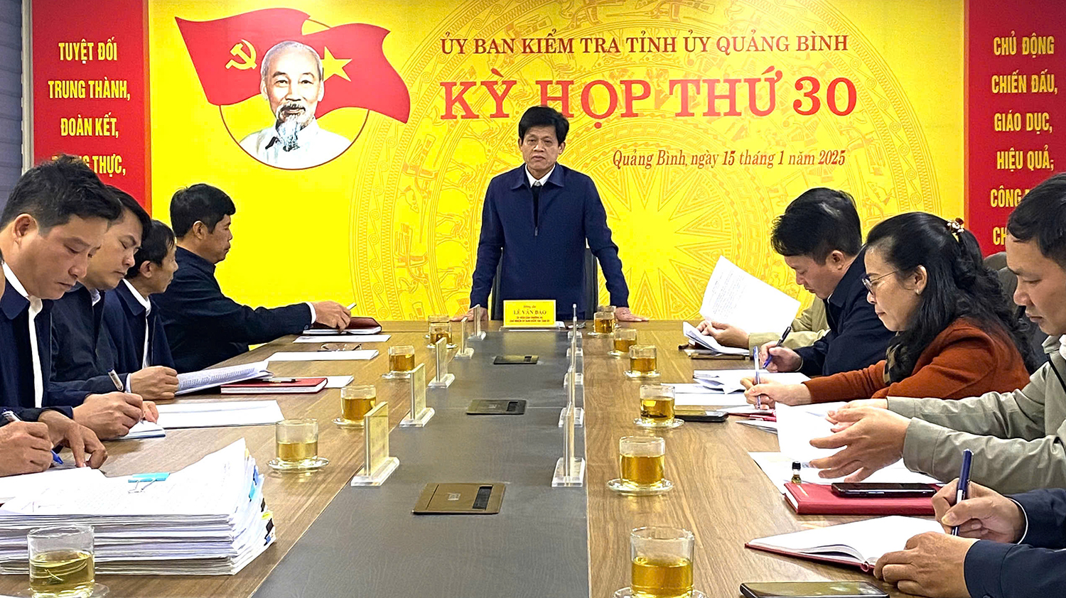 Đề nghị xử lý kỷ luật một số cán bộ Cục Thi hành án dân sự tỉnh