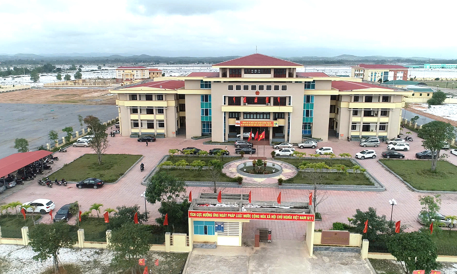 Quyết liệt thực hiện sắp xếp, tinh gọn bộ máy
