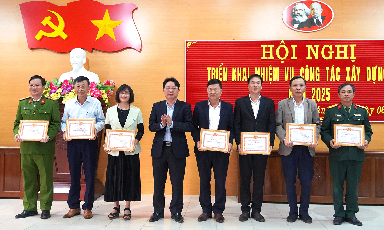 Quảng Ninh: 9 cán bộ đăng ký nghỉ hưu trước tuổi