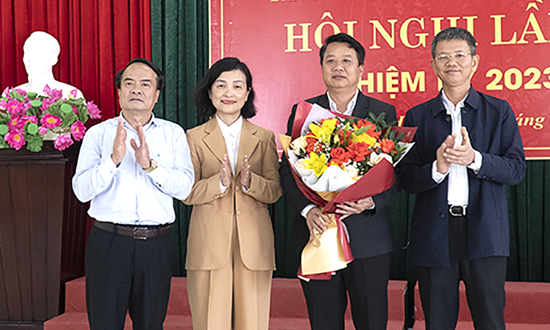 Đồng chí Nguyễn Văn Sáu giữ chức Phó Chủ tịch Hội Nông dân tỉnh