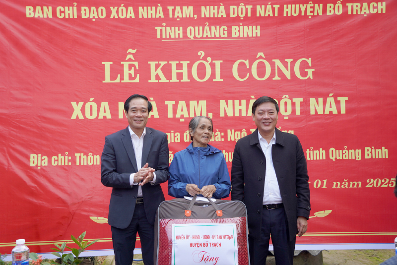 Quyết tâm xóa nhà tạm, nhà dột nát