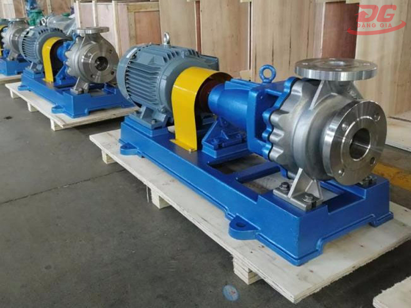 Máy bơm nước tháp giải nhiệt là gì? Cấu tạo, địa chỉ bán