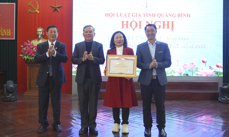 Đưa luật pháp đến gần hơn với người dân