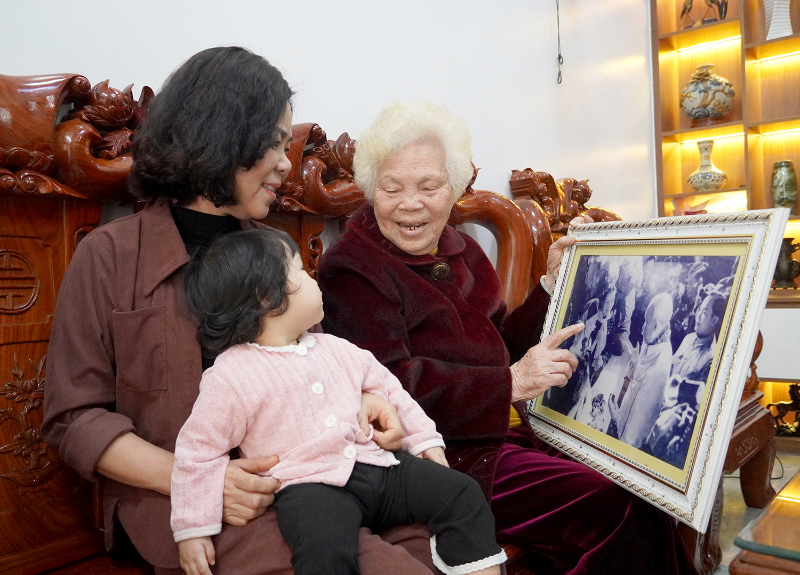 Nữ anh hùng y tế Trương Thị Diên