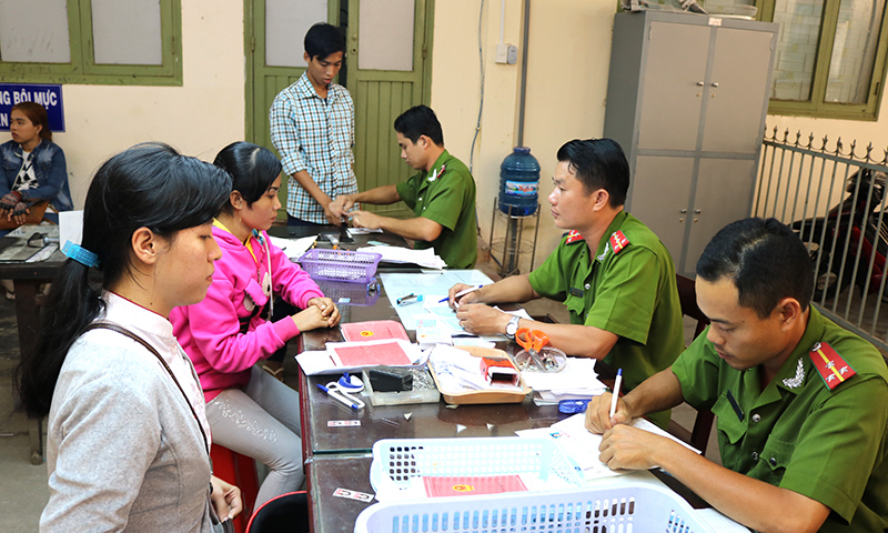 Tiếp nhận hồ sơ thủ tục đăng ký mẫu dấu, thu hồi con dấu