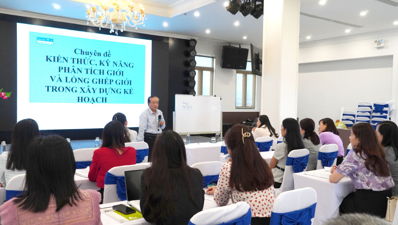 Xây dựng đội ngũ cán bộ nữ đáp ứng yêu cầu của kỷ nguyên mới