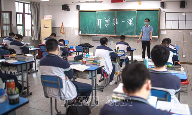 Trung Quốc đưa môn AI vào trường tiểu học và trung học cơ sở