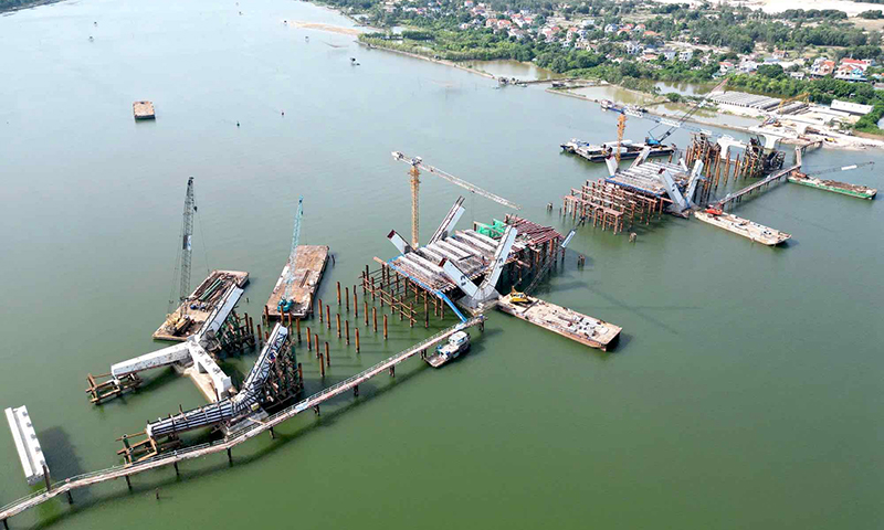 Đẩy mạnh phân bổ và giải ngân vốn đầu tư công năm 2025