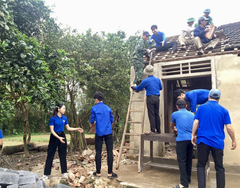 Huy động hơn 4.500 ngày công xóa nhà tạm, nhà dột nát