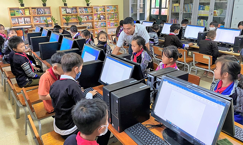 Nâng cao hiệu quả hoạt động của trung tâm học tập cộng đồng các xã vùng đồng bào dân tộc thiểu số và miền núi