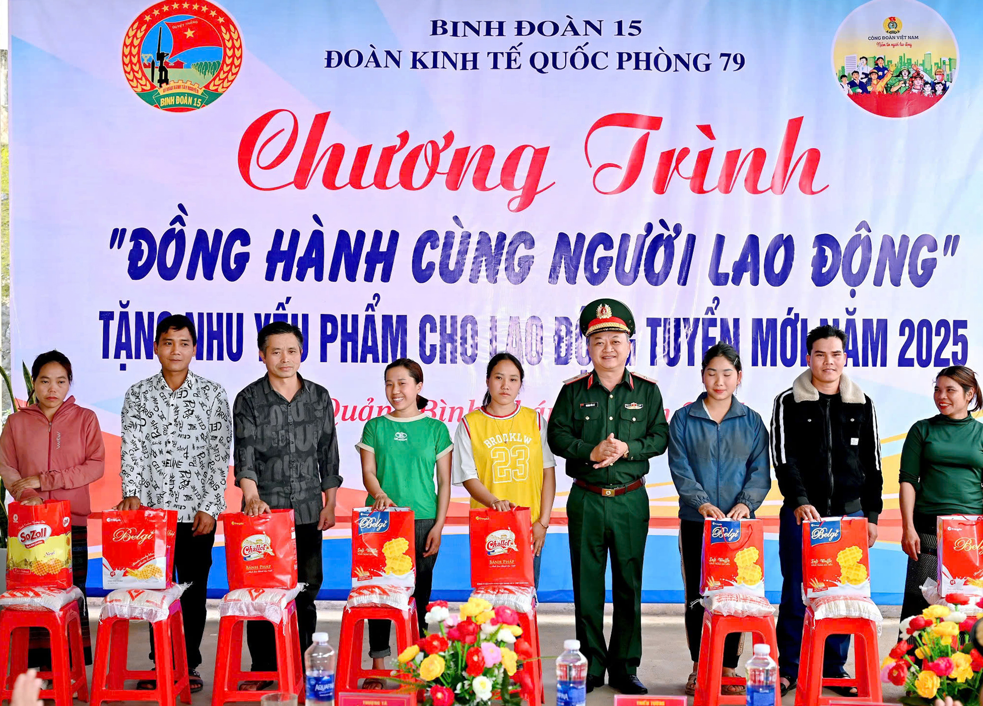 "Đồng hành cùng người lao động"